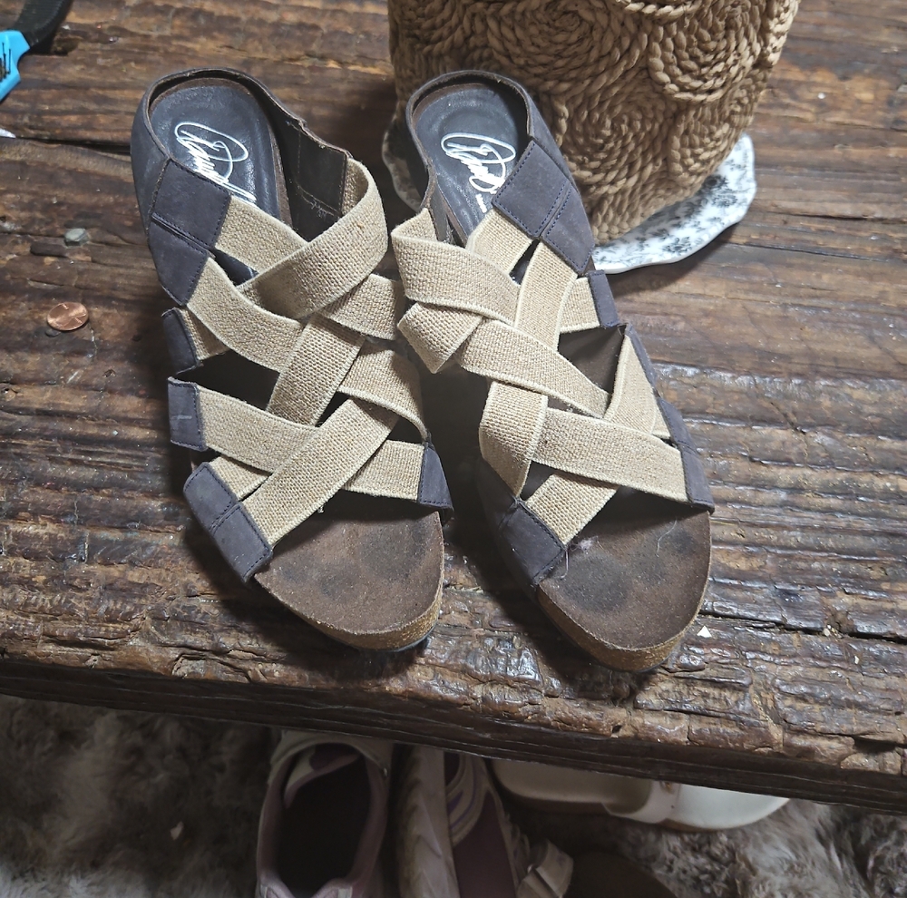 Donald J. Pliner Tan and Black Sandals